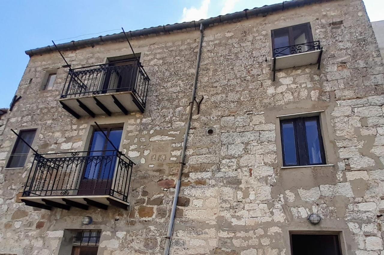 佩特拉利亚索普拉纳Balcon De Petralia别墅 外观 照片